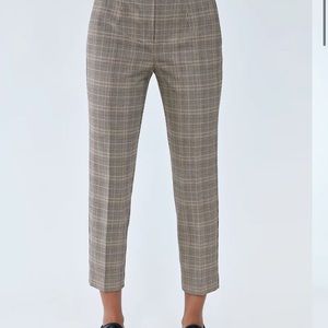 Conan Dress Pant. Size 4. Never been worn